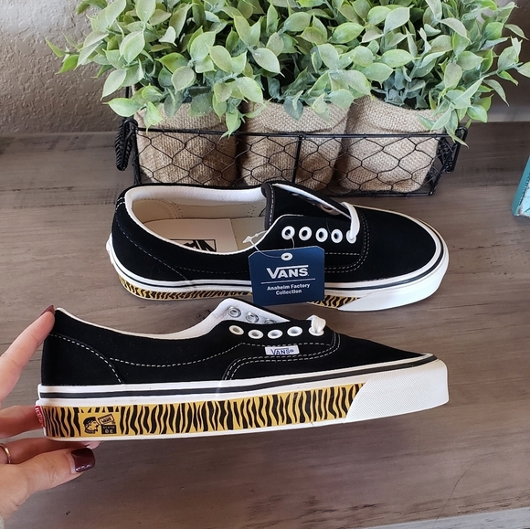 Vans Era 95 Cheetah Print Sole Trainers Sneaker Anaheim NEW - Picture 10 of 10